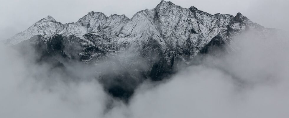 landscape photography of mountains covered in snow